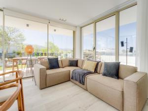 Akivillas Sintra Maple