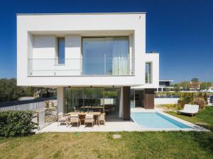 Akivillas Sintra Maple