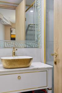 Luxury Sea View Vacation Condo