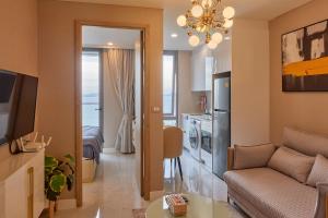 Luxury Sea View Vacation Condo
