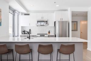Modern Apt Near Kendall Square & Restaurants