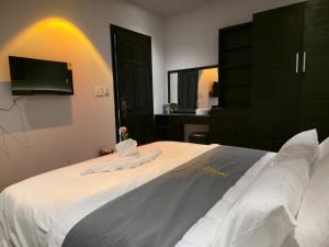 Pickle Hotel