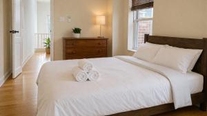 The Heights Haven, Spacious 6 Bedrooms Townhouse with Patio