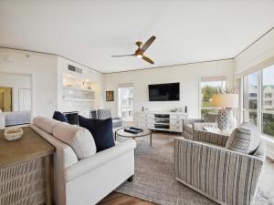 3409 Windsor Court South