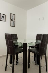 Residencia Espaciosa con Alberca y Aire Acondicionado en El Refugio