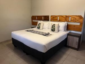 Khwai Moremi Vacation Cottages