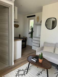 15 MARGUE - Studio with terrace and parking 7 min from beach