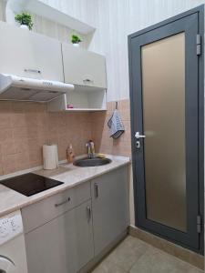 Центр міста квартира студія, поблизу ЖД вокзал, Старобазарний сквер, Дерибасівська