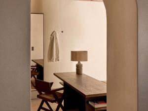 Luura - Cliff, Paros, Morgans Originals