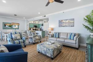 10th-Floor Gulf-Front Condo with Views and Pools