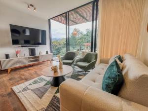 Serene 2BR Country Hideaway | Views in El Retiro