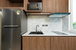 Spacious 1BR in Old town with Workspace Pool Gym Wi-Fi