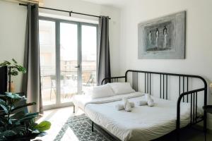 Porto by Shmoo!