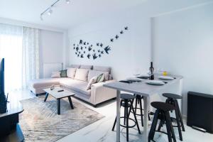 Modern 2-Bedrooms in Glyfada