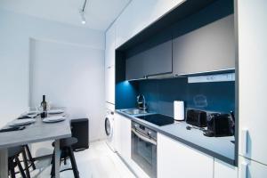 Modern 2-Bedrooms in Glyfada