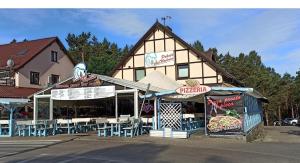 Pod Wydmą pokoje gościnne, smażalnia ryb