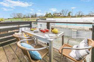 3 Bed in Marhamchurch oc-d34751