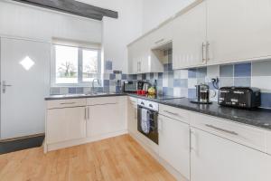3 Bed in Marhamchurch oc-d34751