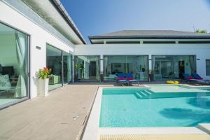 Villa Destiny 4 Bed Private Pool Near Beaches