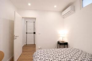Lisbon 2 Bedroom Flat with AC and Elevator