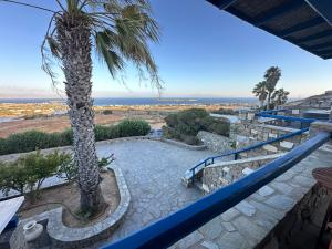 Villa Drionisi in Tzanes, Paros · 6 Guests
