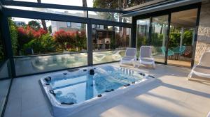 Individual Villa San Pietro Complex Lalzi Bay