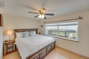 Sea-King Sol Ocean-View Condo in Port Aransas!