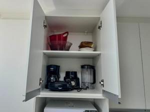 Kitnet 015 completa com Ar e Garagem no Centro de SSA