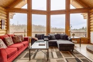 5 Acres of Scenic Beauty! Large Fairplay Log Home