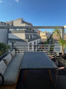 Modern Loft 50m from Metro