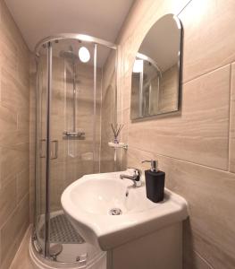 J - Relaxing Double Room City Centre Sheffield