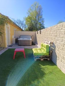 Grand studio et jacuzzi extérieur