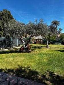 Amplio y Cómodo chalet a 15 minutos del centro con piscina y pistas de tenis