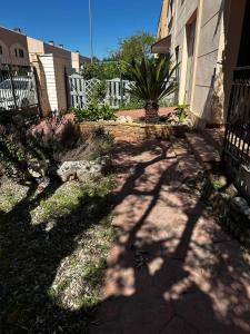 Amplio y Cómodo chalet a 15 minutos del centro con piscina y pistas de tenis