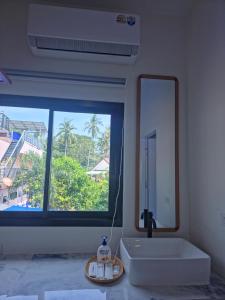 1 bedroom bungalow located in the heart of Koh Tao