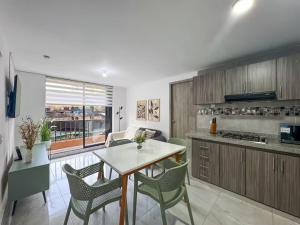 Apto Moderno 2 Hab con Aire Acondicionado y Excelente Ubicación