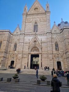 Anna and Tony Via Tribunali apartment