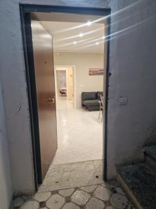 Anna and Tony Via Tribunali apartment