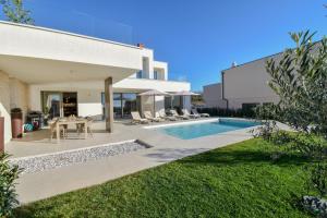 Design Villa Emily near Rovinj - by Istrabook