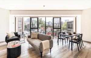 Kukun Reforma & Downtown