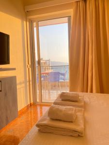 Beachfront Bliss Apartment