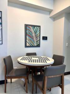 8 Newtown Boulevard Near Airport and Beach