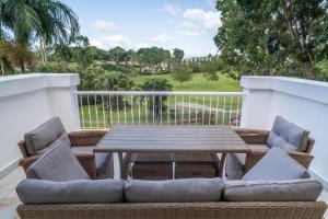 The Tucan Golf by AcoModo Cocolí