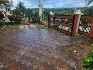 Cozy 3-bedroom house with gazebo for relaxation