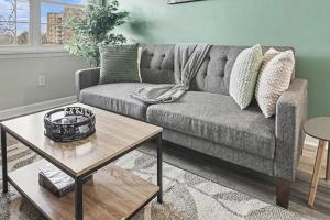 Walk to UAB & Hospitals | Fast WiFi + Free Parking