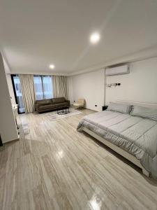 Quartier 75, Modern Studio with King Bed and Rooftop