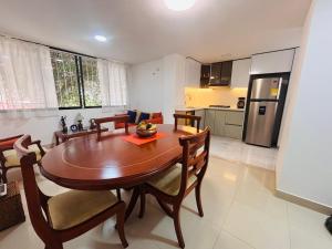 Habitación privada con baño exclusivo en apartamento cerca de Clinica Duarte y Universidad Francisco de Paula Santander