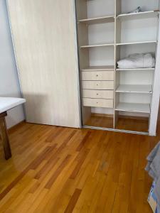 Single room and transportation for rent