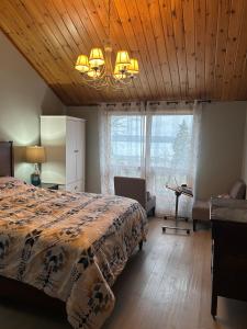 Chalet Style, Lakeview Cottage