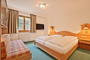 Two-Bedroom Apartment room in Appartementhaus Alpenpark